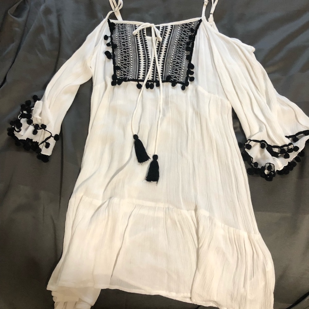 Forever 21 white and black cover up